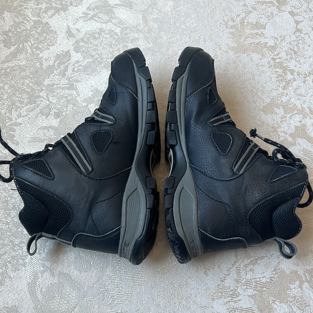 Columbia Techlite Waterproof Hiking Boots - Picture 8 of 11